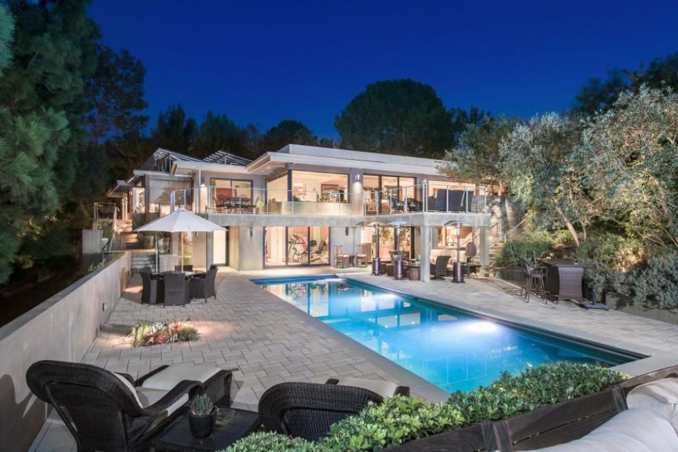 Jane Fonda's stunning contemporary